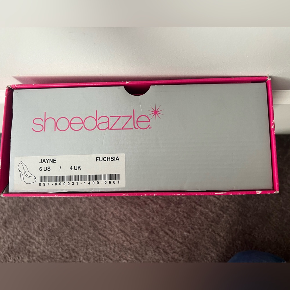 Shoe Dazzle Vibrant Pink Box